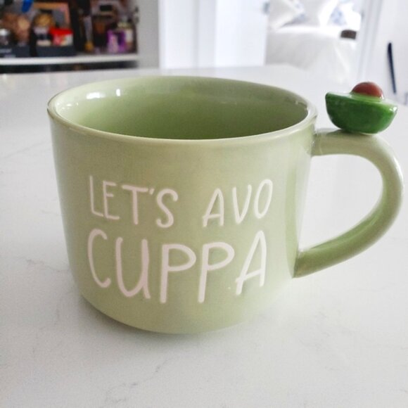 English Stoneware Avocado Novelty Cute Graphic Coffee Tea Mug - Picture 1 of 5